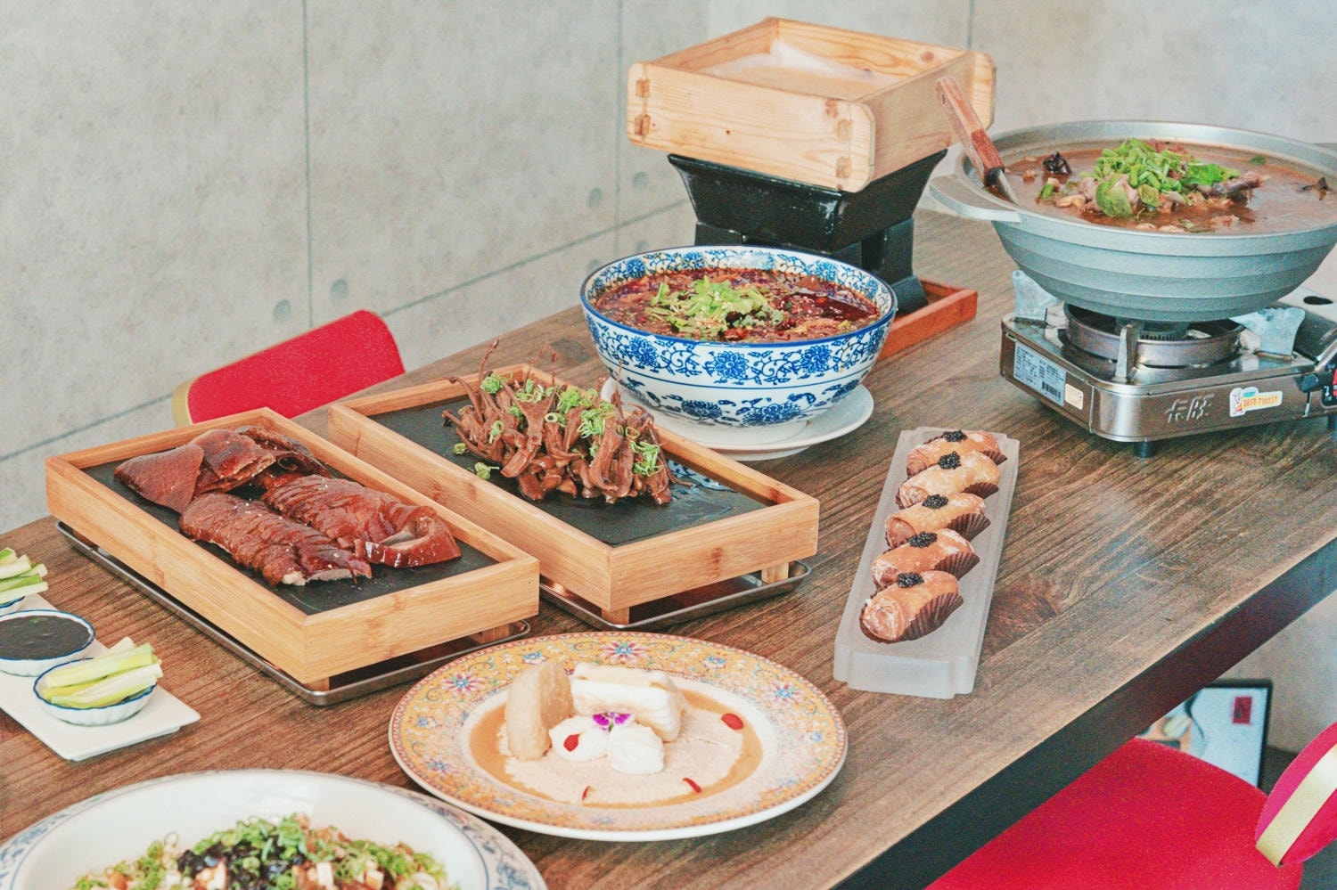 ▌台南美食|超狂川味料理創意「LA時尚川菜/墨川四川樟茶鴨」,有你絕對沒吃過的NO.1創意烤鴨四吃! ▌ - 第5張圖