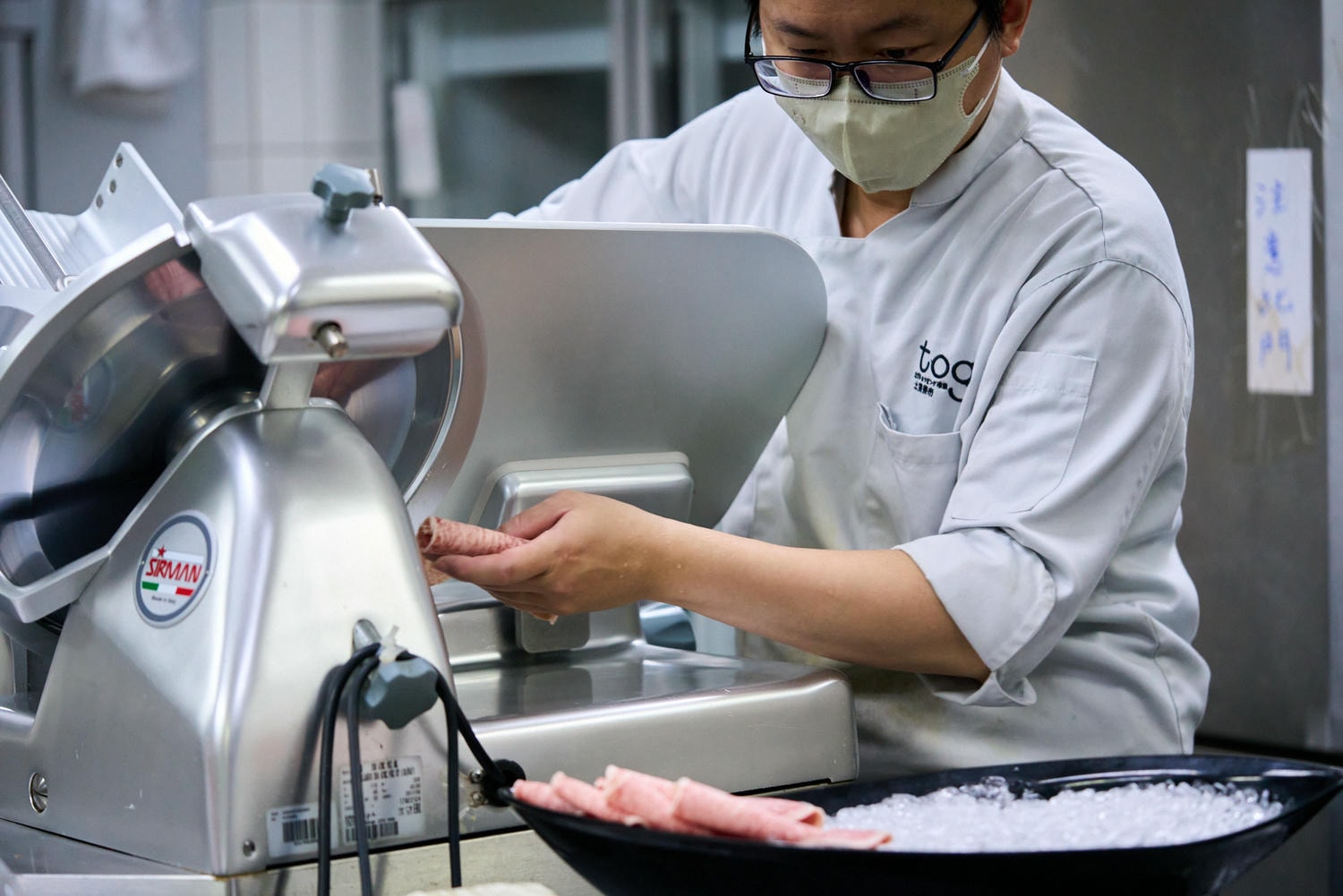 ▌台北美食|隱身巷弄浮誇爆量海鮮鍋就在「土狗樂市」,還能吃到快炒、丼飯! ▌ - 第16張圖