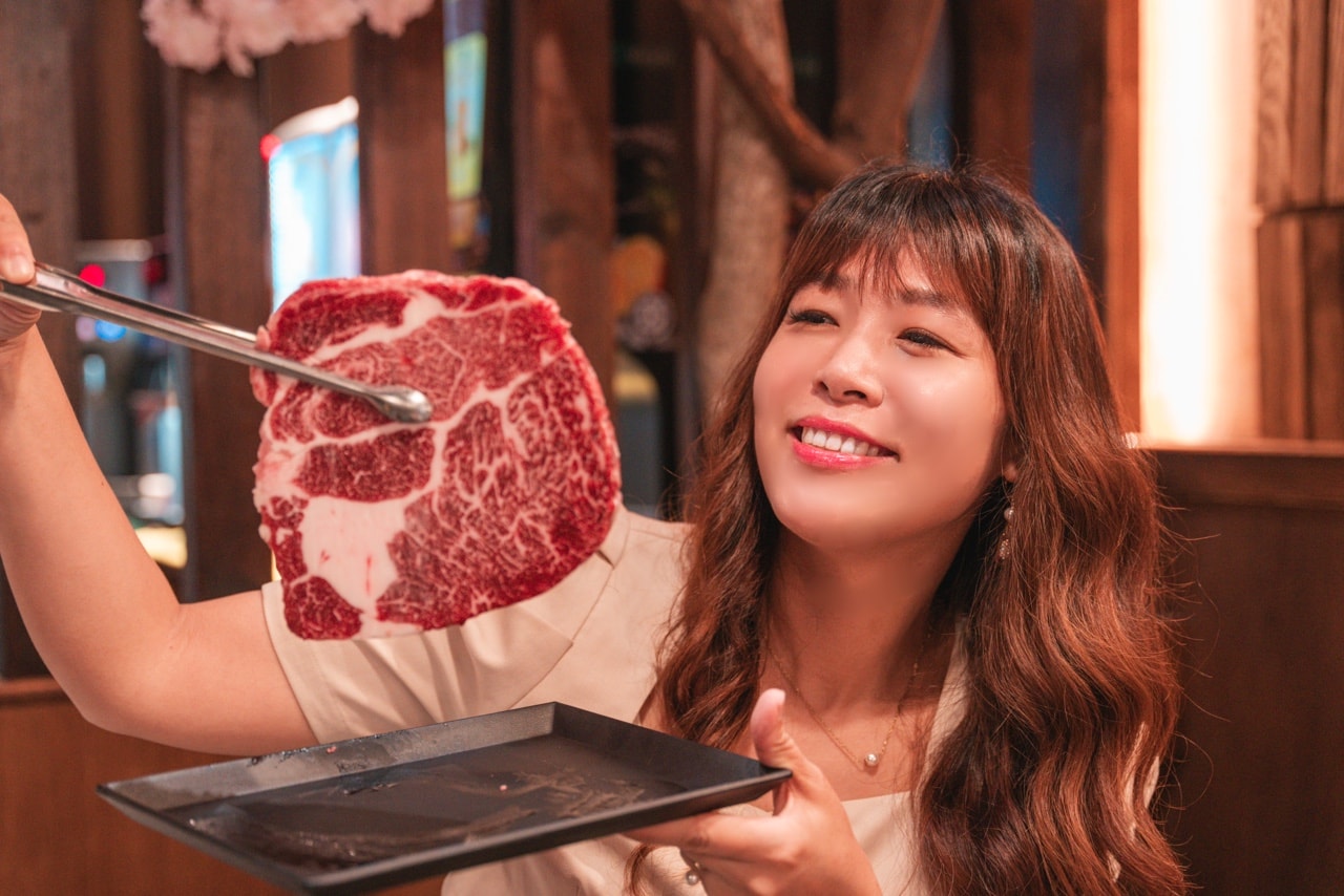 ▌台南美食|全新日式氛圍裝潢「一燒十味昭和園台南安平店」,快來實現A5和牛、波士頓龍蝦吃到飽自由! ▌ - 第11張圖