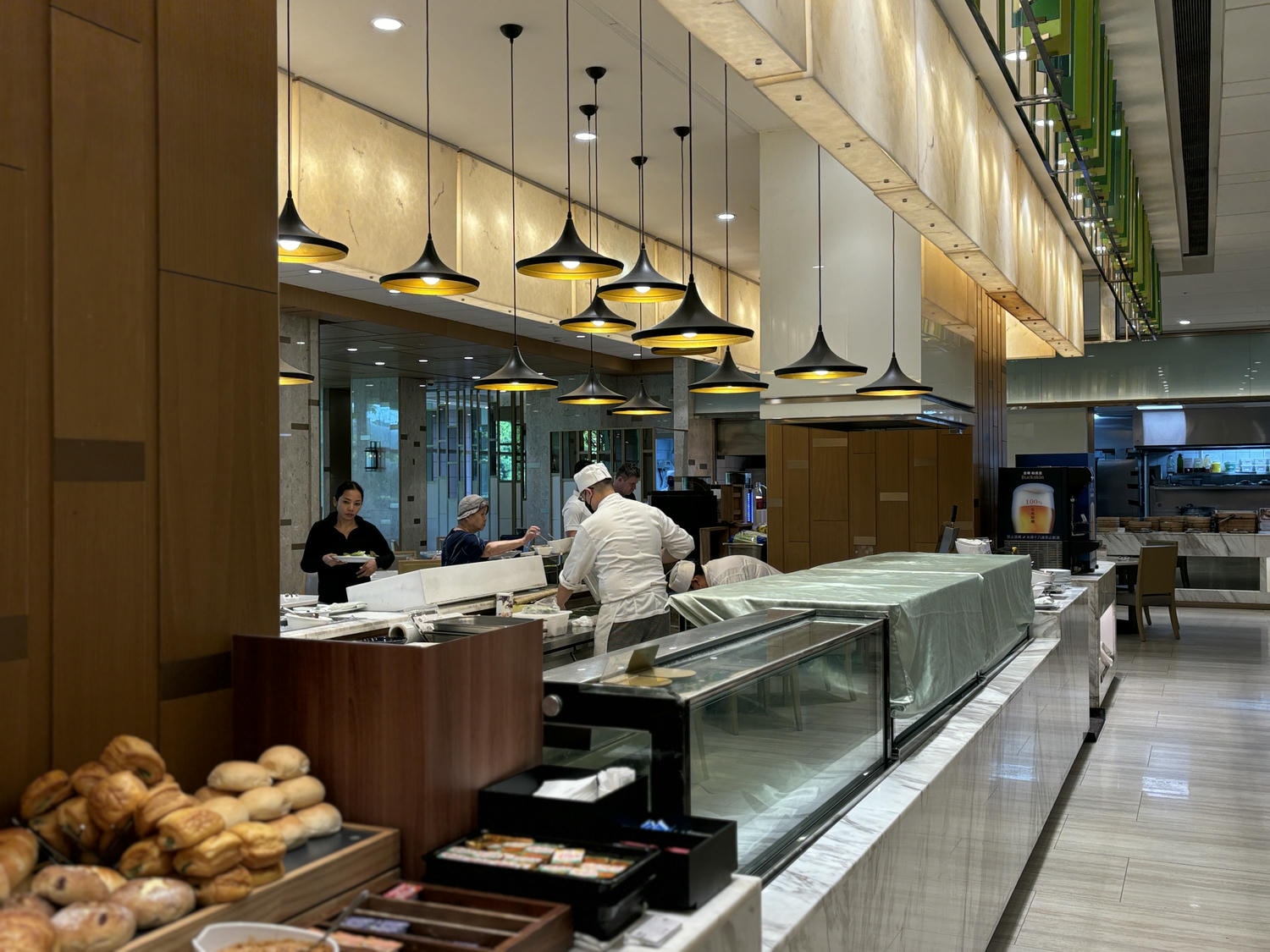 ▌台北住宿|最容易遇到韓星的「台北六福萬怡酒店」,四鐵共構,隨時出發隨時go! ▌ - 第32張圖