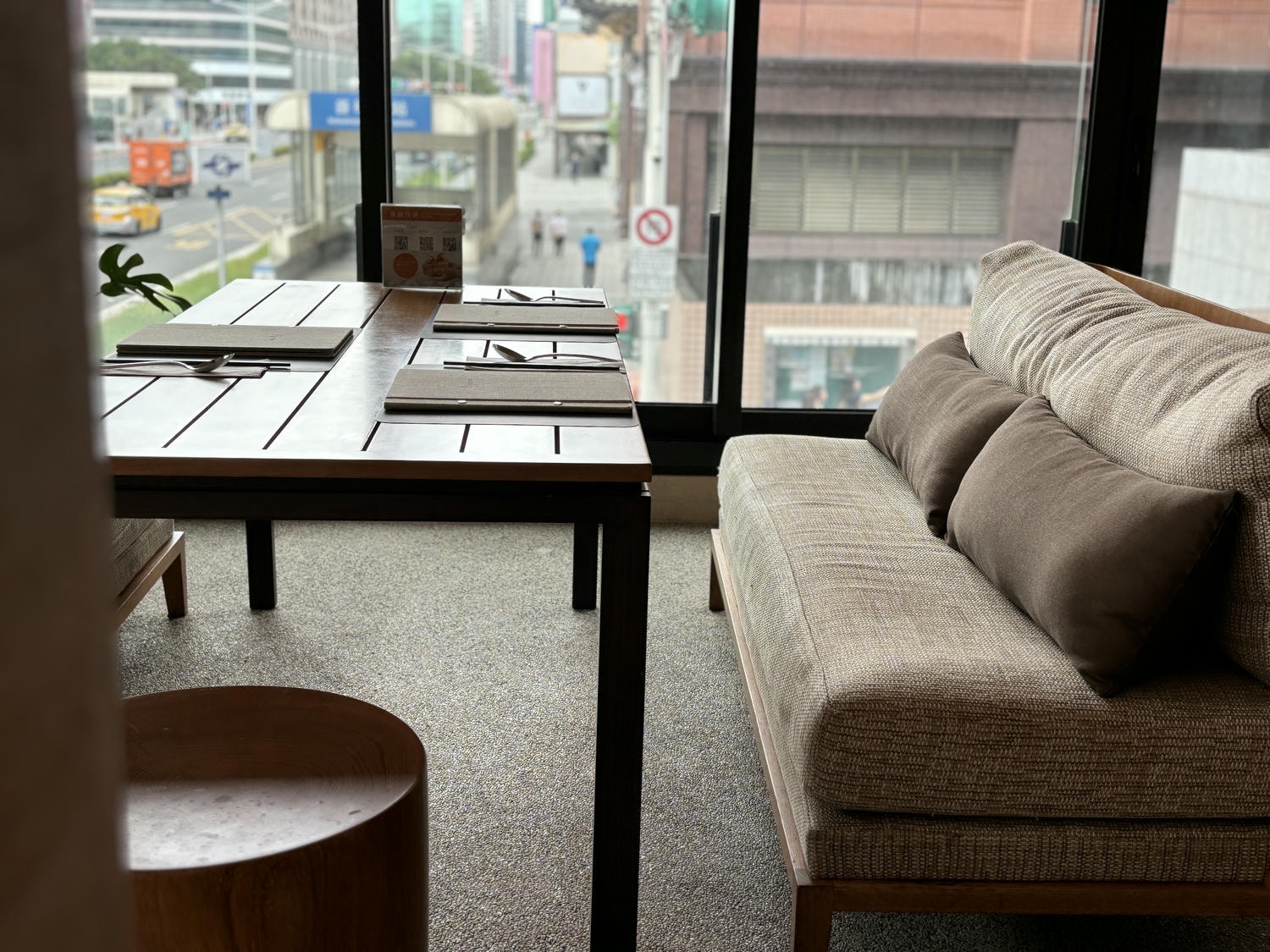 ▌台北住宿|善導寺出站即到「和逸飯店•台北忠孝館 」CP值NO.1!阜杭豆漿就在正對面! ▌ - 第24張圖