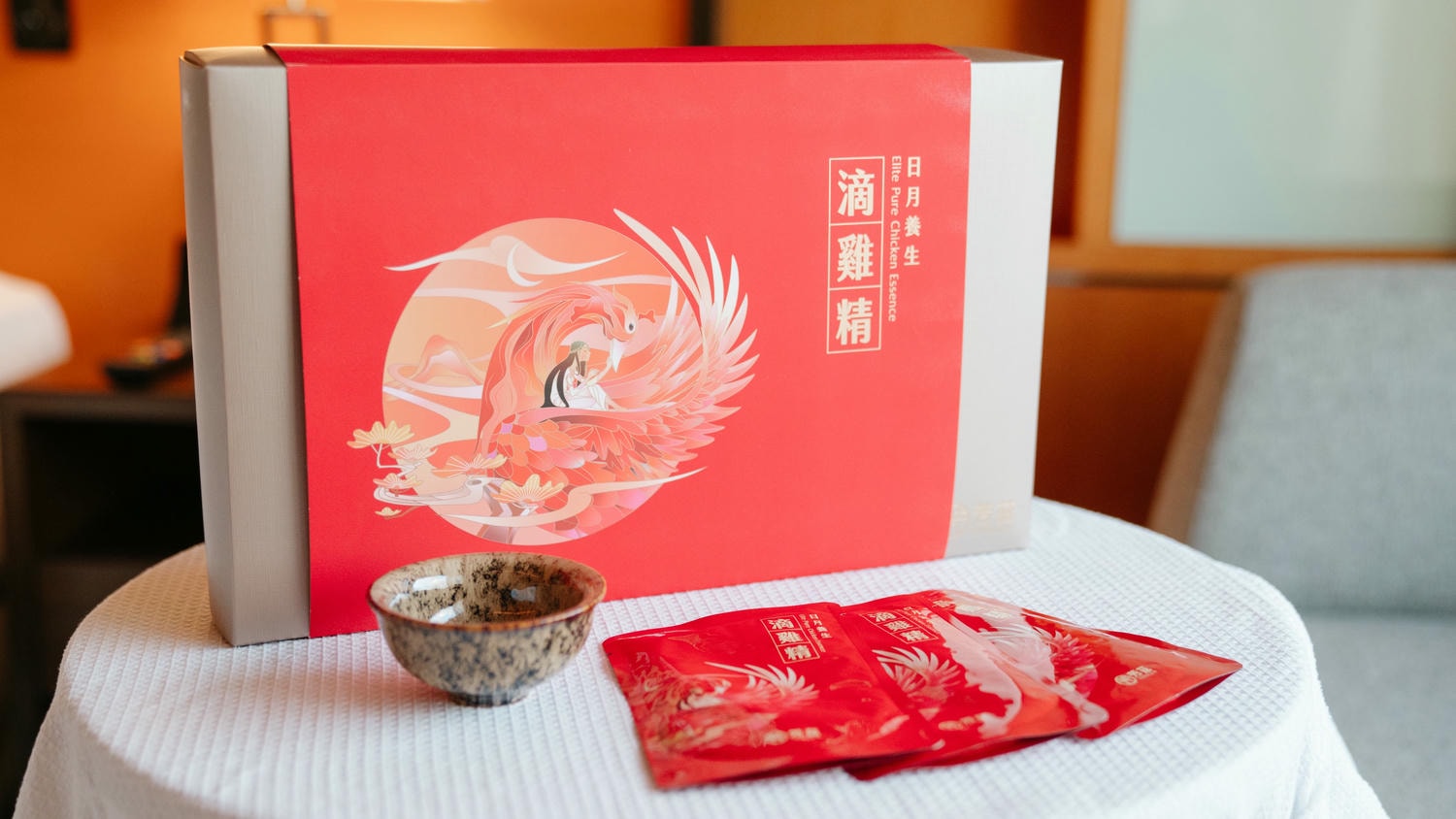 ▌健康話題|怎會那麼順口好喝?「芳茲日月養生滴雞精」口口盡是純粹的香濃!絕對是自用滿意,送禮得宜! ▌ - 第2張圖