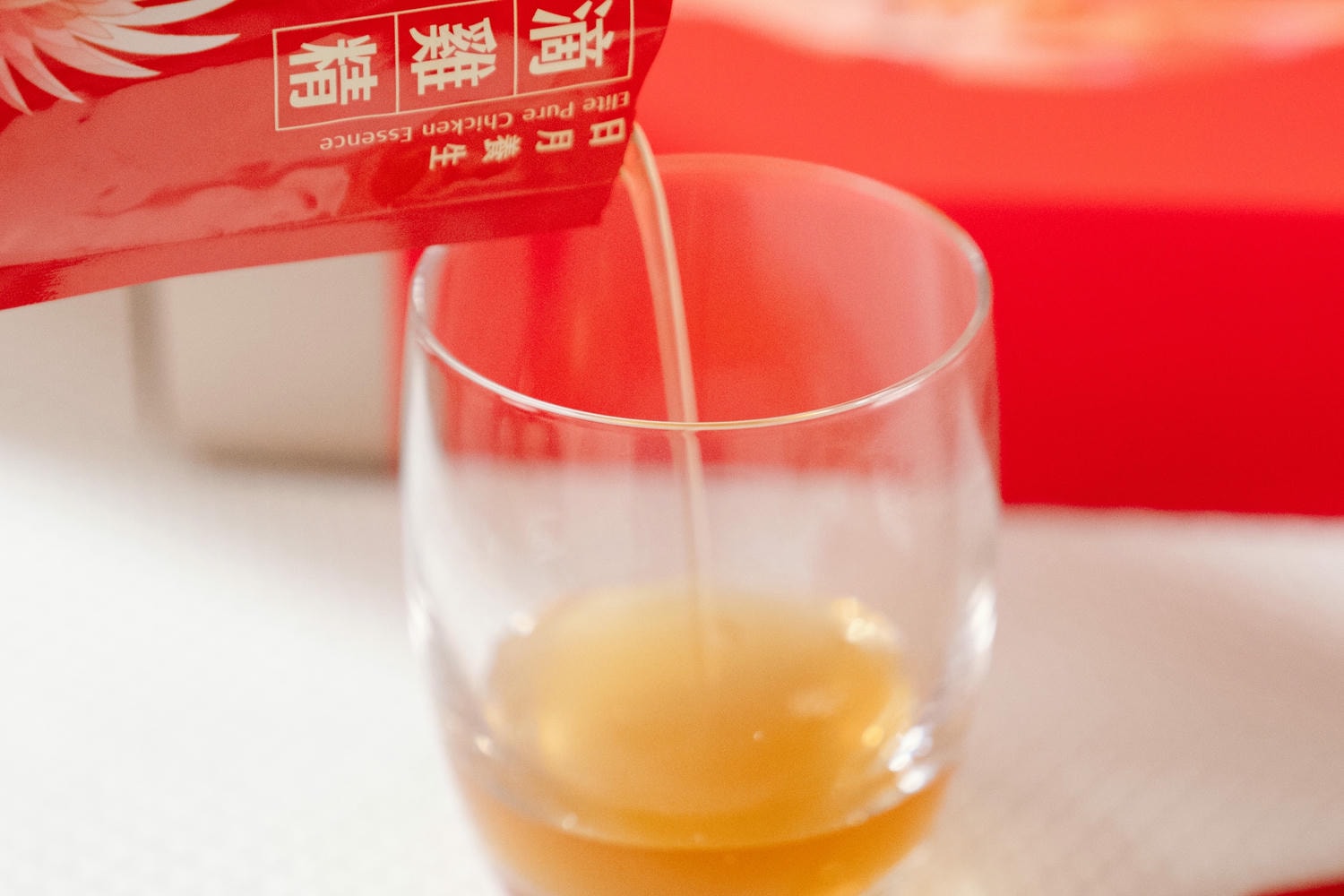 ▌健康話題|怎會那麼順口好喝?「芳茲日月養生滴雞精」口口盡是純粹的香濃!絕對是自用滿意,送禮得宜! ▌ - 第7張圖