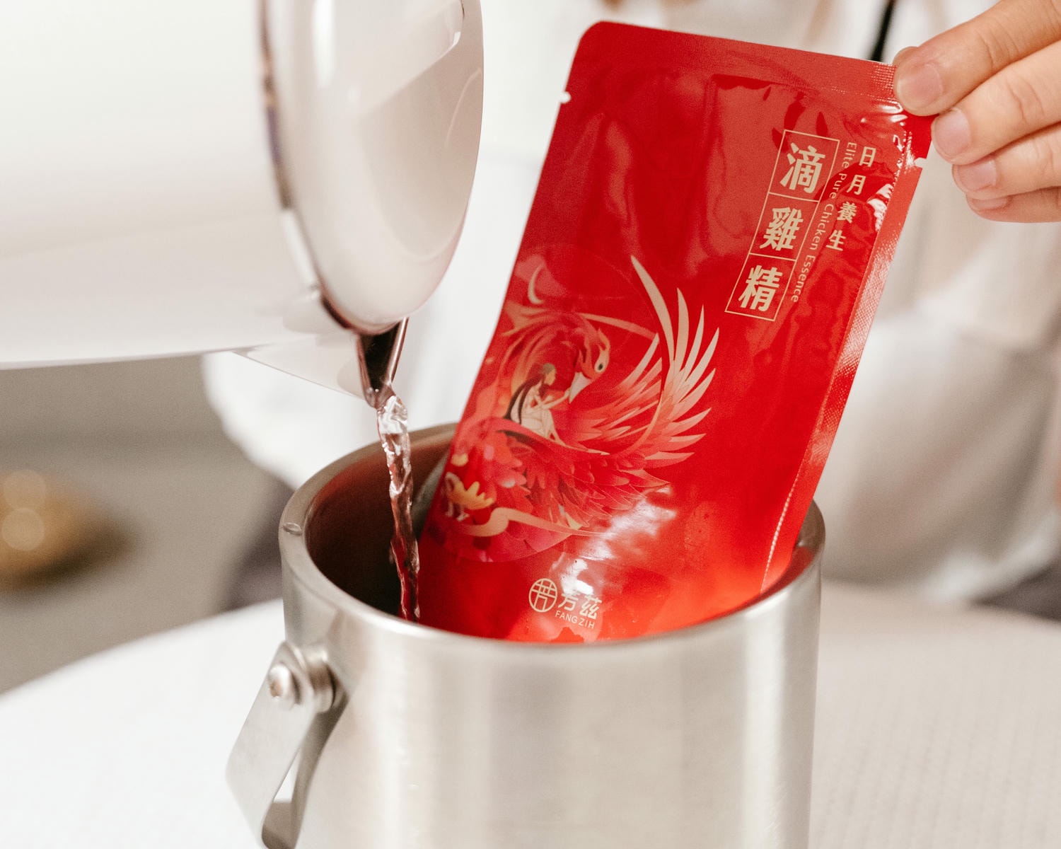 ▌健康話題|怎會那麼順口好喝?「芳茲日月養生滴雞精」口口盡是純粹的香濃!絕對是自用滿意,送禮得宜! ▌ - 第8張圖
