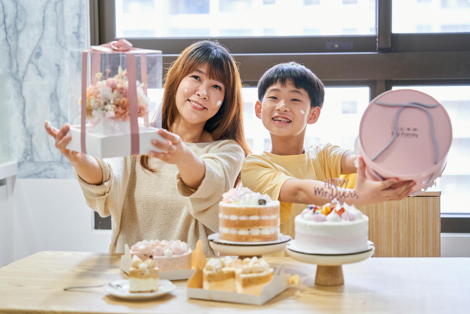 ▌2025母親節蛋糕推薦|用限量永生花+「艾立蛋糕」絕美限定蛋糕,表達對阿母滿滿的愛!▌ - 第17張圖