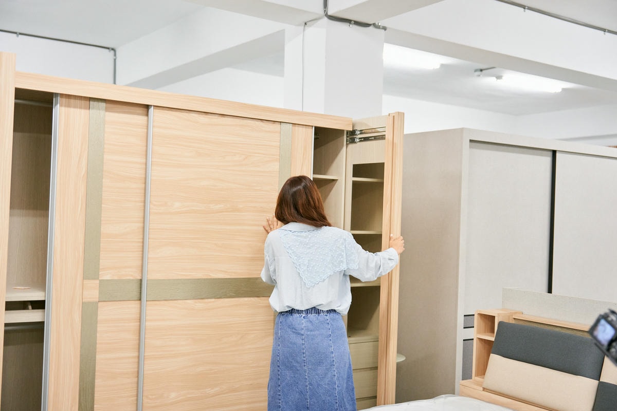 ▌居家家具|小宅傢俱好難挑?自產自銷「伍崧家具」從實木家具、沙發到系統櫃通通有,讓夢想小宅觸手可及!▌ - 第24張圖