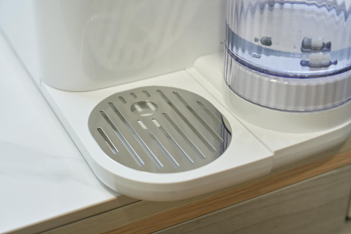  ▌質感生活｜速冷瞬熱、冰溫熱一次到位！POIEMA—「DrinkUP Pro 冰溫熱 RO 淨水器」材質全面大升級！5L超大水箱+雙1.5L閃壺，抗菌耐用、喝水免等、免安裝，超省電高效能飲水機推薦！▌