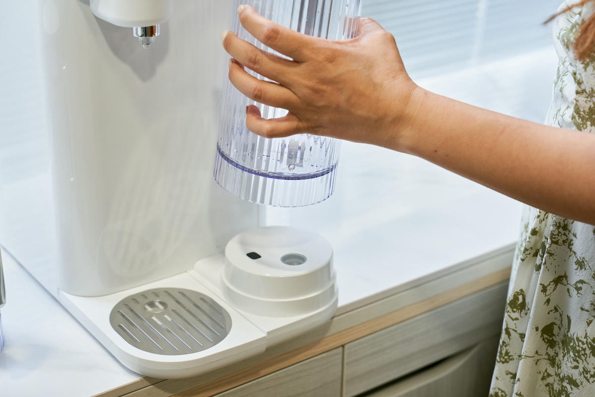  ▌質感生活｜速冷瞬熱、冰溫熱一次到位！POIEMA—「DrinkUP Pro 冰溫熱 RO 淨水器」材質全面大升級！5L超大水箱+雙1.5L閃壺，抗菌耐用、喝水免等、免安裝，超省電高效能飲水機推薦！▌