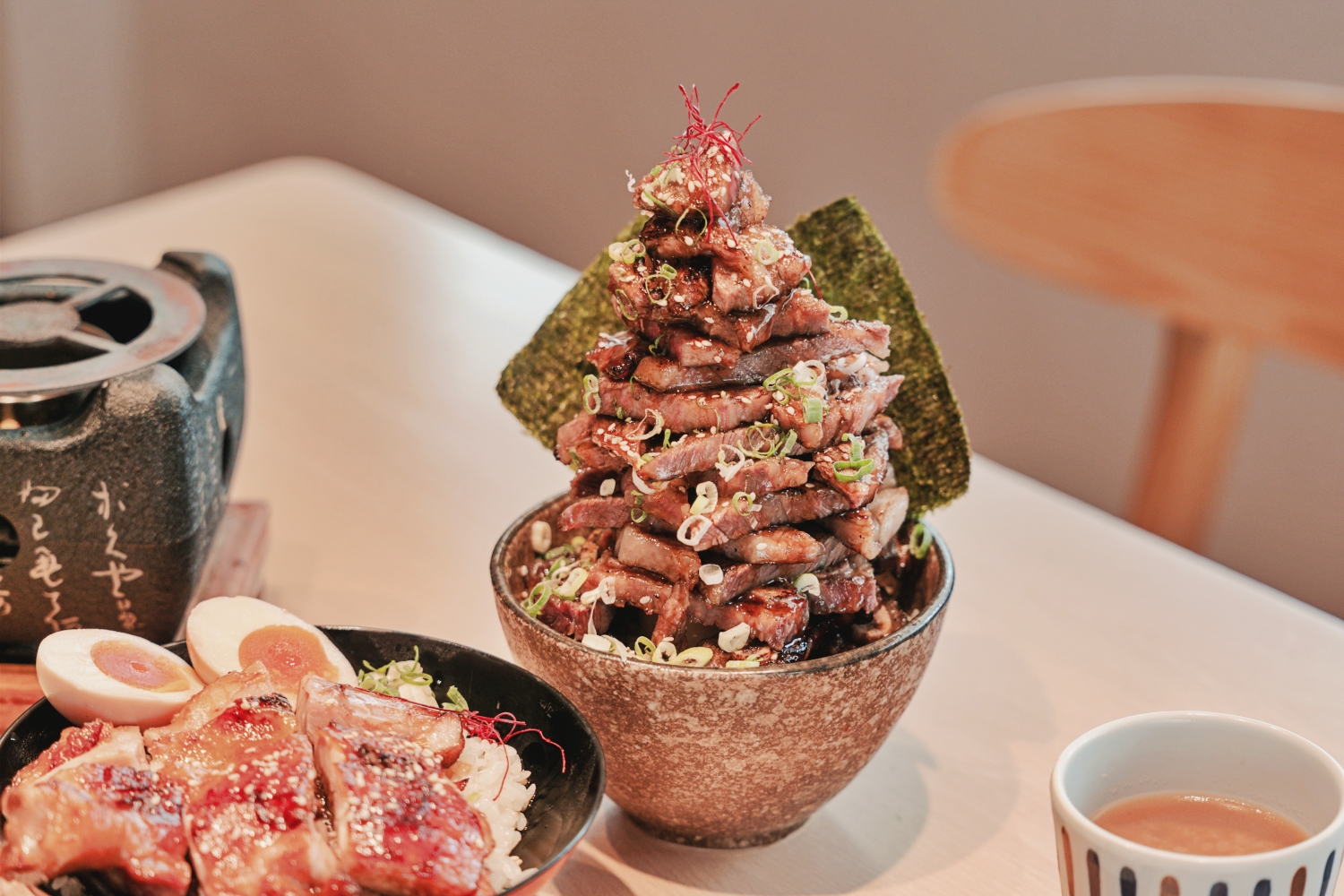 ▌台中美食|浮誇系美食「嵐山熟成牛かつ專売」!必吃爆量炸牛排,還有夏季限定芒果甜點系列,一次雙滿足 ▌ - 第16張圖
