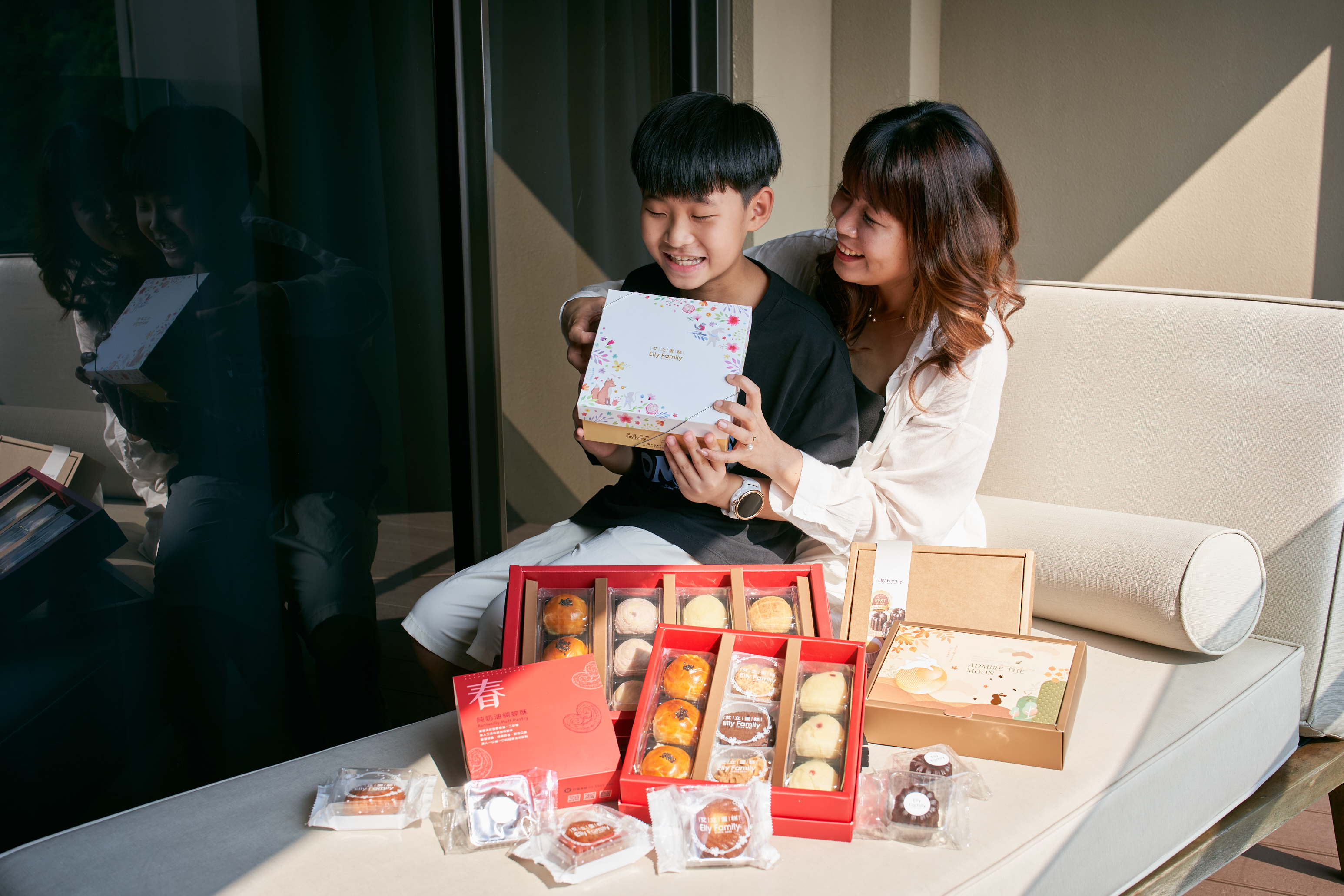 ▌2025中秋禮盒推薦|品味+口味=「艾立蛋糕」!今年除經典蛋黃酥、芋頭麻糬還有法式甜點一次大滿足!隱藏版『這個』必吃! ▌ - 第1張圖