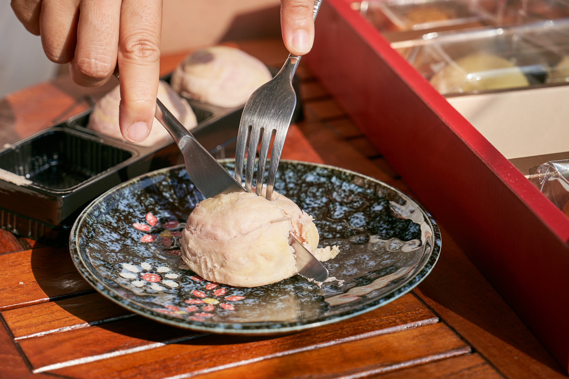 ▌2025中秋禮盒推薦|品味+口味=「艾立蛋糕」!今年除經典蛋黃酥、芋頭麻糬還有法式甜點一次大滿足!隱藏版『這個』必吃! ▌ - 第5張圖