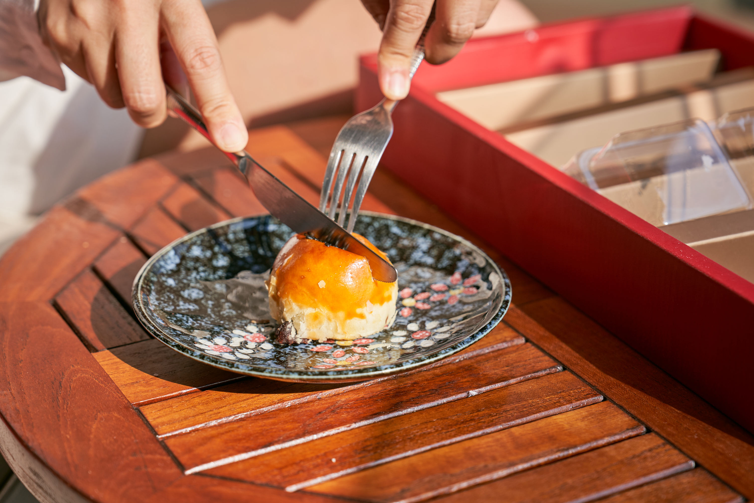 ▌2025中秋禮盒推薦|品味+口味=「艾立蛋糕」!今年除經典蛋黃酥、芋頭麻糬還有法式甜點一次大滿足!隱藏版『這個』必吃! ▌ - 第9張圖