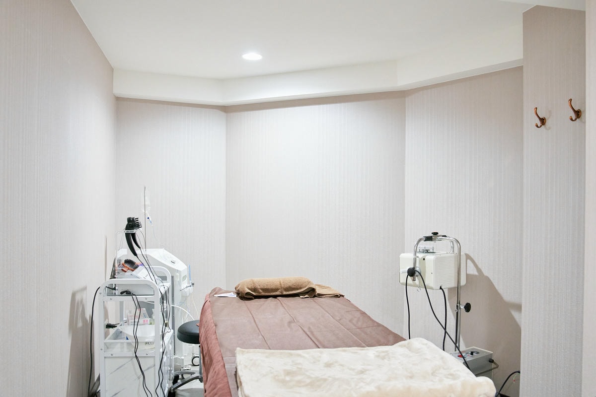 ▌生活提案|掉髮困擾怎麼辦?推薦「絲若雲建髮中心」AI頭皮檢測+日本SuperScalp授權、非侵入式活髮課程完整分享! ▌ - 第7張圖