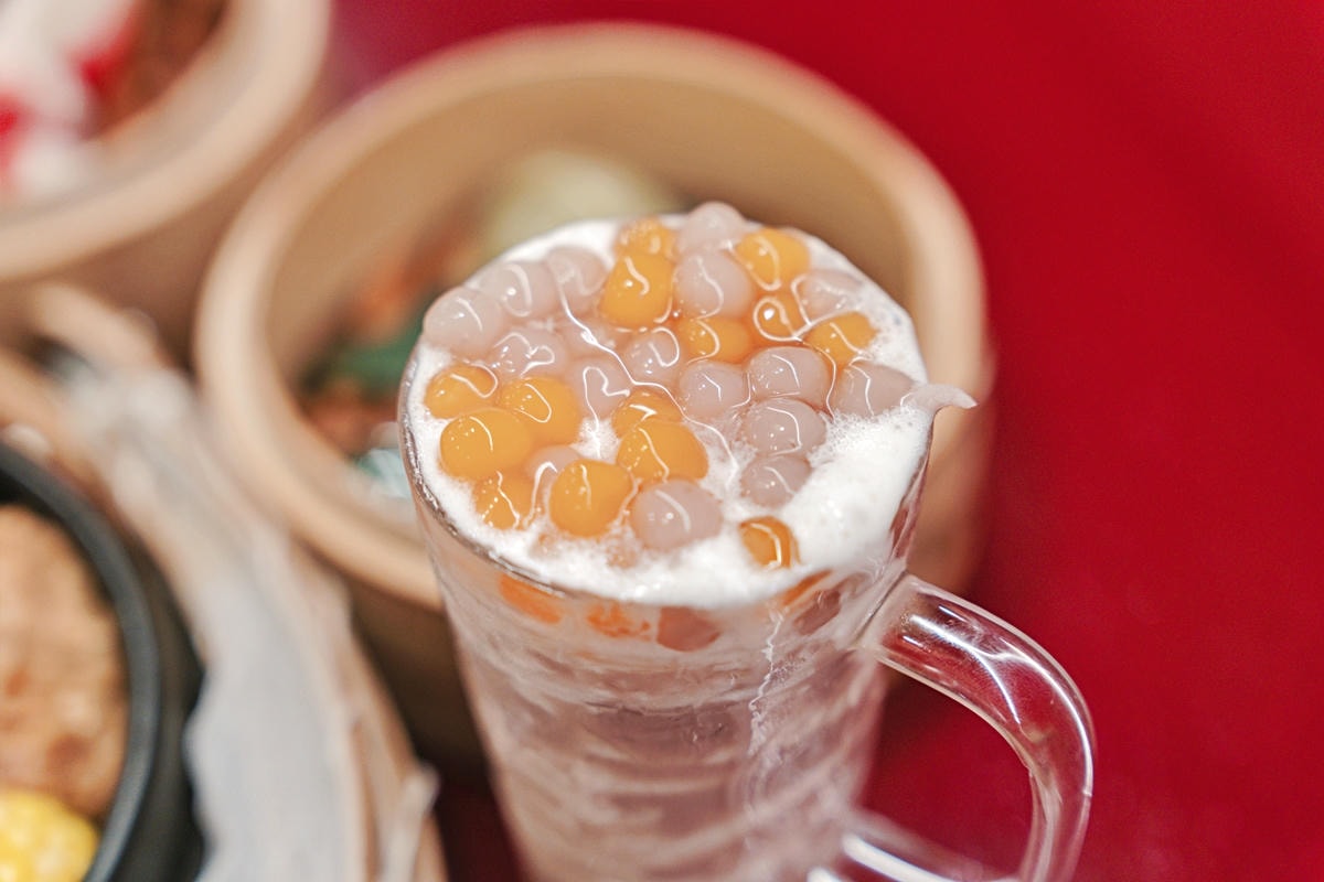 ▌台中美食|網美風 × 在地小吃的「有春茶館」,玩轉台中泡沫紅茶文化,獨家創意手調飲、古早味蜜糖粳粽冰,這裡都能找到! ▌ - 第26張圖