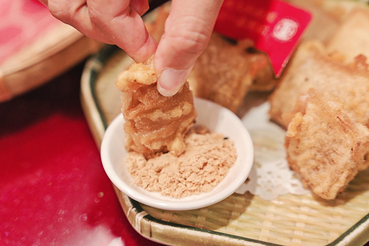 ▌台中美食|網美風 × 在地小吃的「有春茶館」,玩轉台中泡沫紅茶文化,獨家創意手調飲、古早味蜜糖粳粽冰,這裡都能找到! ▌ - 第13張圖