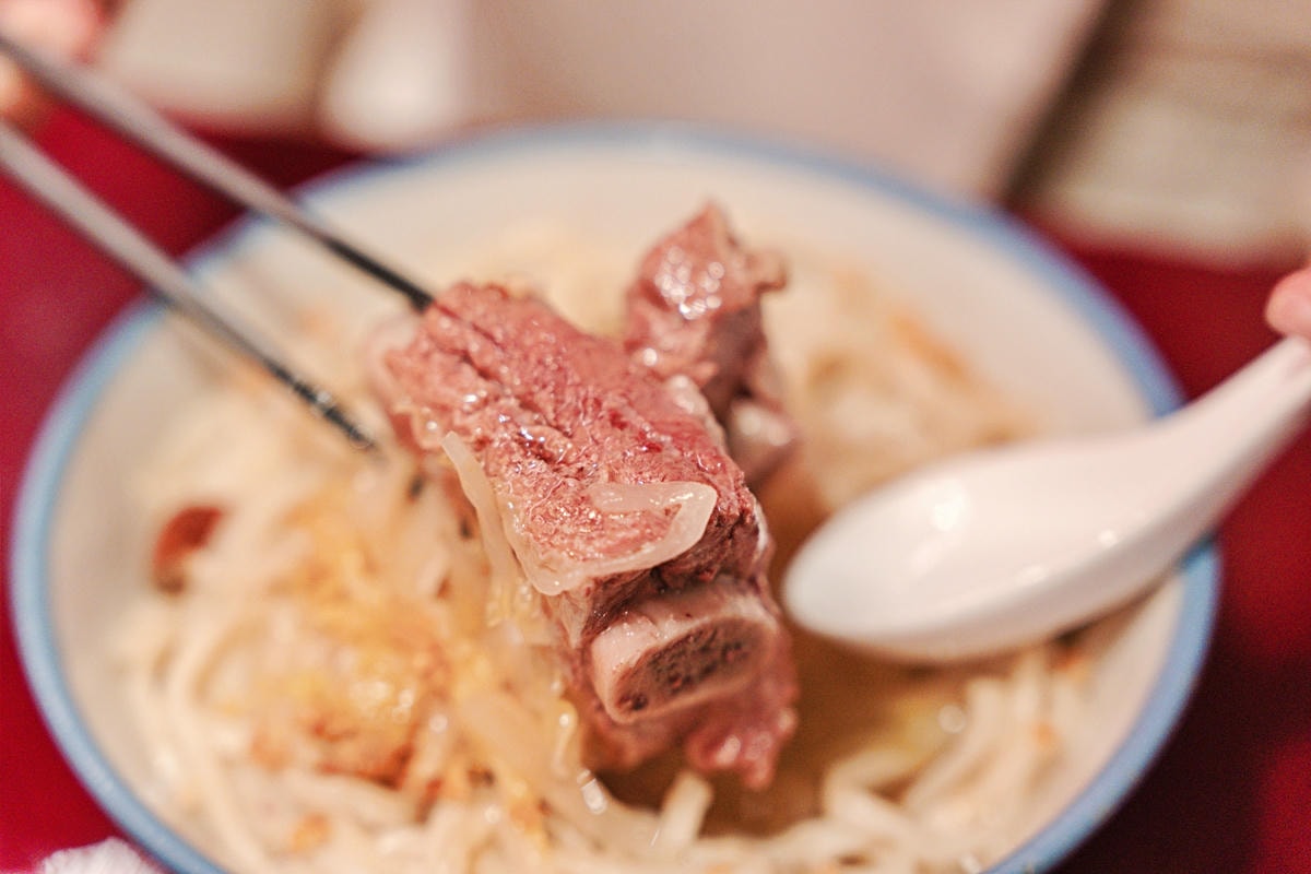 ▌台中美食|網美風 × 在地小吃的「有春茶館」,玩轉台中泡沫紅茶文化,獨家創意手調飲、古早味蜜糖粳粽冰,這裡都能找到! ▌ - 第5張圖