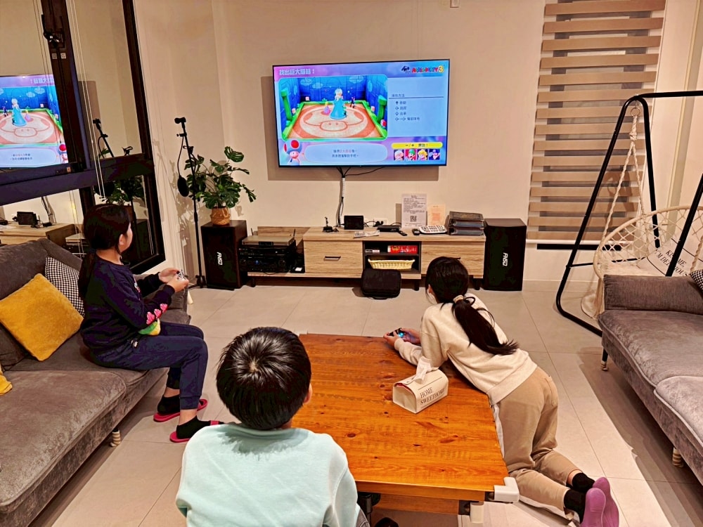 ▌宜蘭住宿｜夢幻中島廚房+不限時KTV就在「家太幸福民宿」！Switch、小孩放電一次滿足，宜蘭包棟推薦 ▌