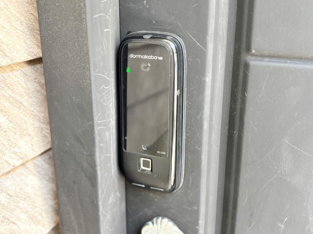 ▌墾丁住宿｜私人泳池、KTV跟電動麻將桌以外還離市區好近的「海角42號一館 Villa」，墾丁包棟推薦 ▌